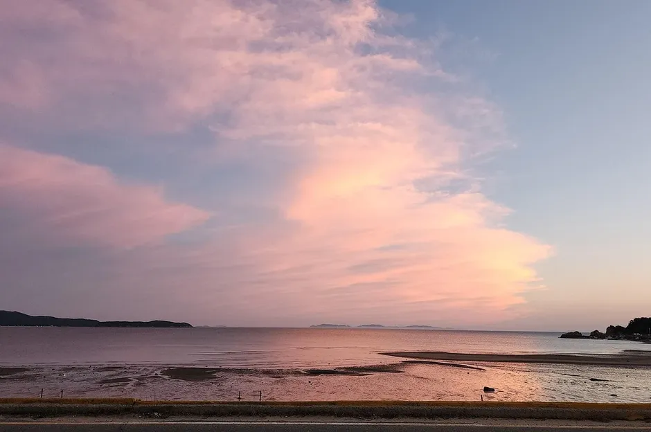 Vashon Island’s western beach. Photo: Deston Nokes